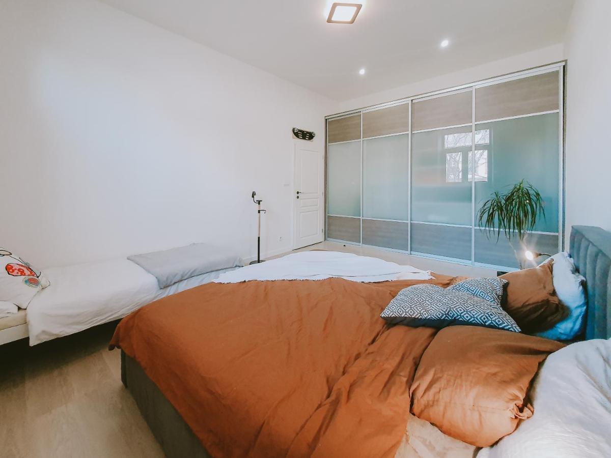 Priestranny Apartman V Centre Kosice Luaran gambar