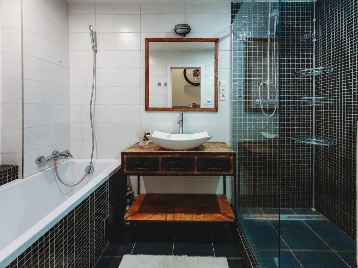 Priestranny Apartman V Centre Kosice Luaran gambar